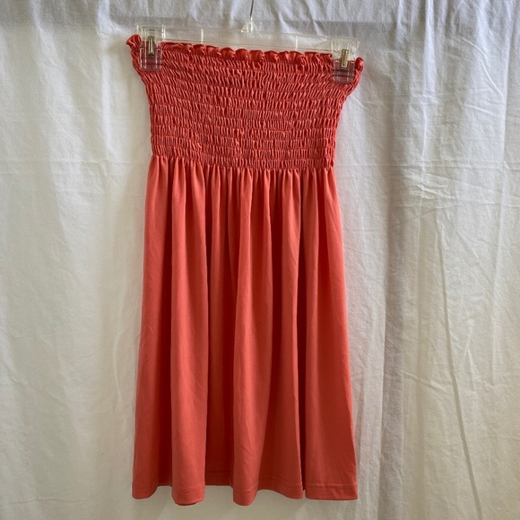 Women's/Juniors - Dress/Skirt/SwimSuit Cover  Size: Small - Picture 3 of 5